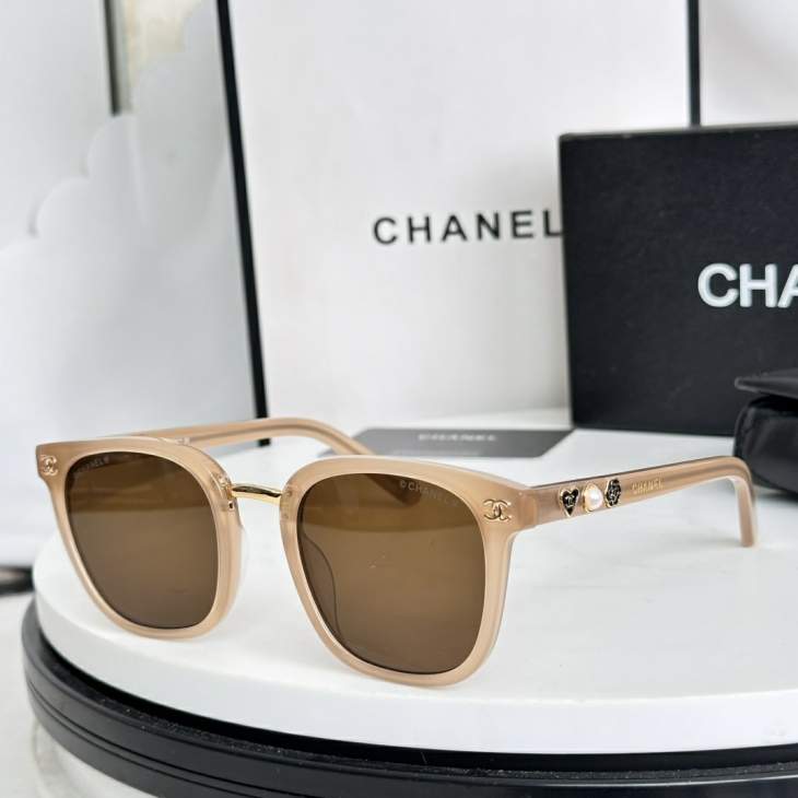 Picture of Chanel Sunglasses _SKUfw77894414fw